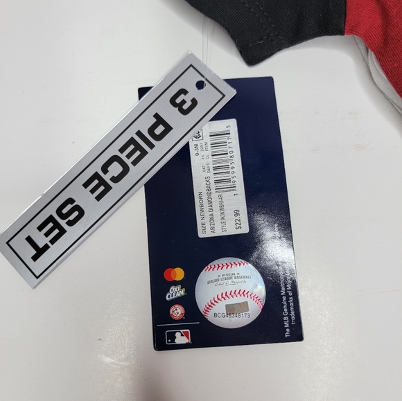 MLB Arizona Diamondbacks Baseball 3 Pcs Baby Onesies Newborn 0-3 Months Red New - Picture 5 of 6